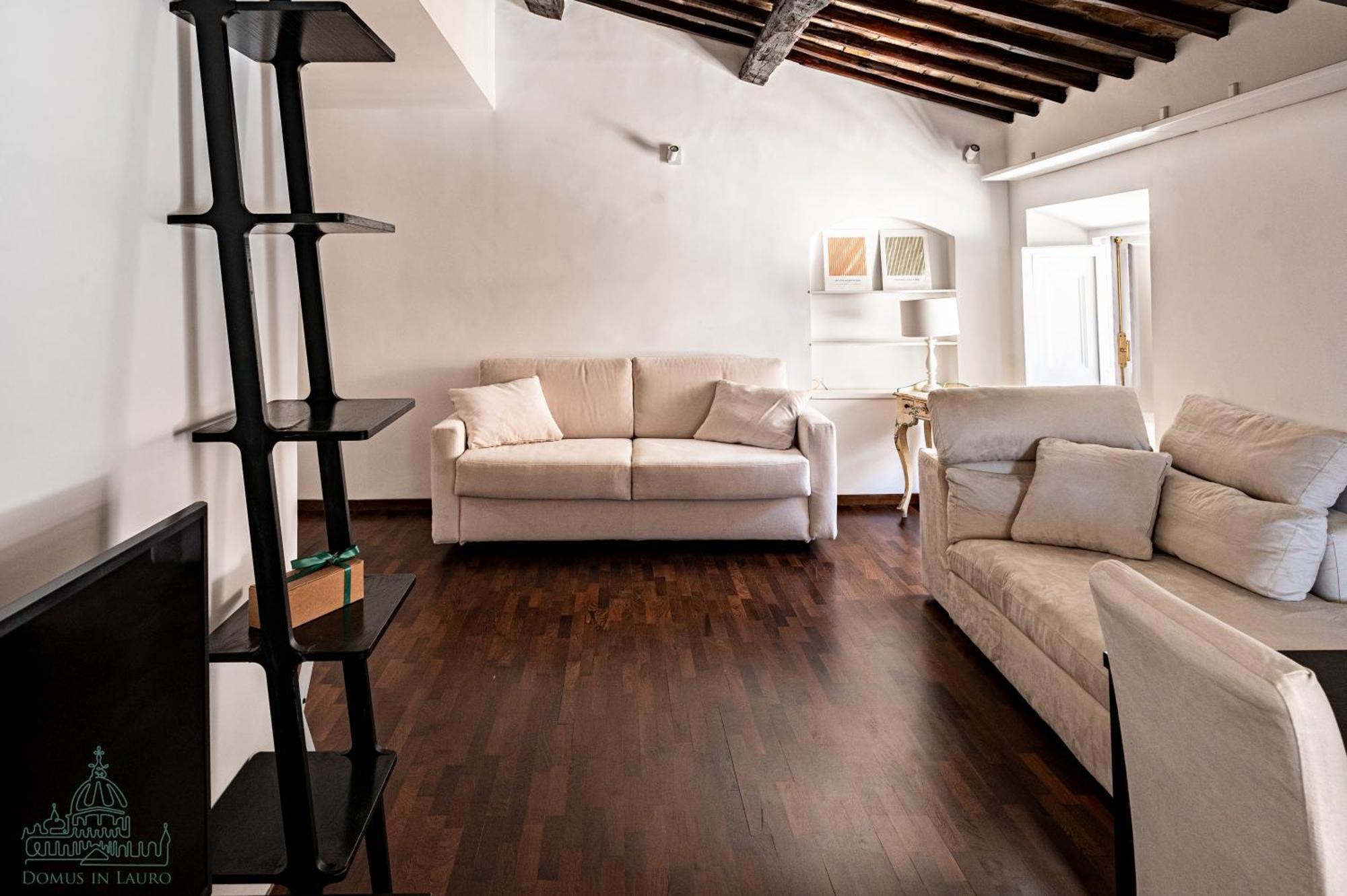 Domus In Lauro *