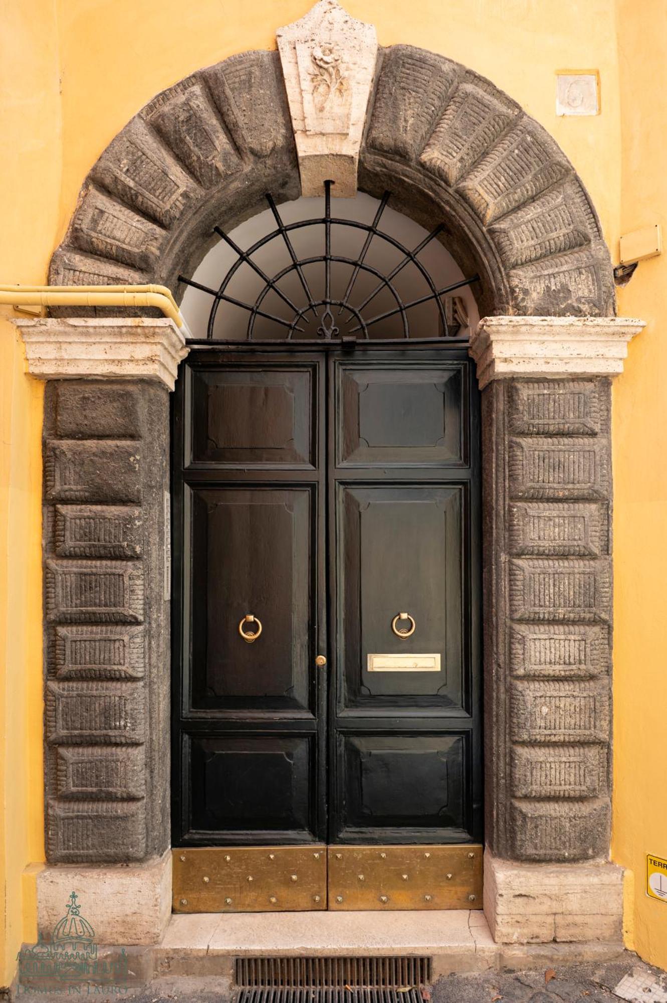 Domus In Lauro Rom