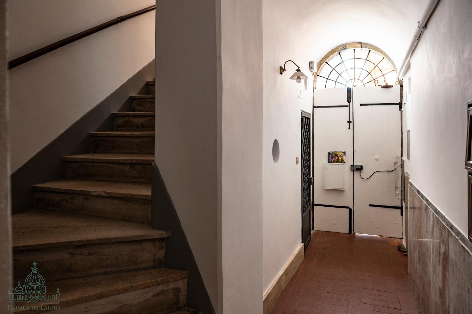 Domus In Lauro Apartment